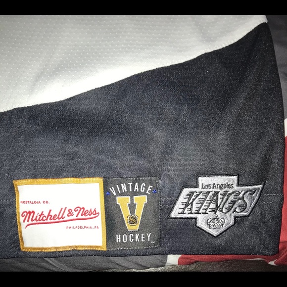 GRETZKY LA Kings Mitchell&Ness BURGER KING Jersey - Picture 8 of 8